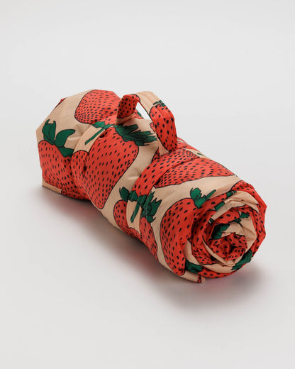 Baggu Value - Puffy Picnic Blanket Strawberry