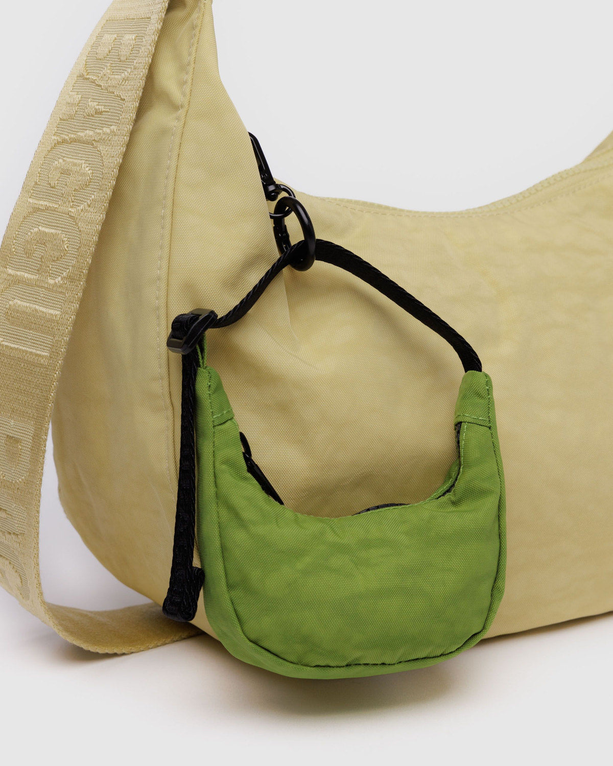 Baggu Quality - Crescent Bag Charm Green Juice