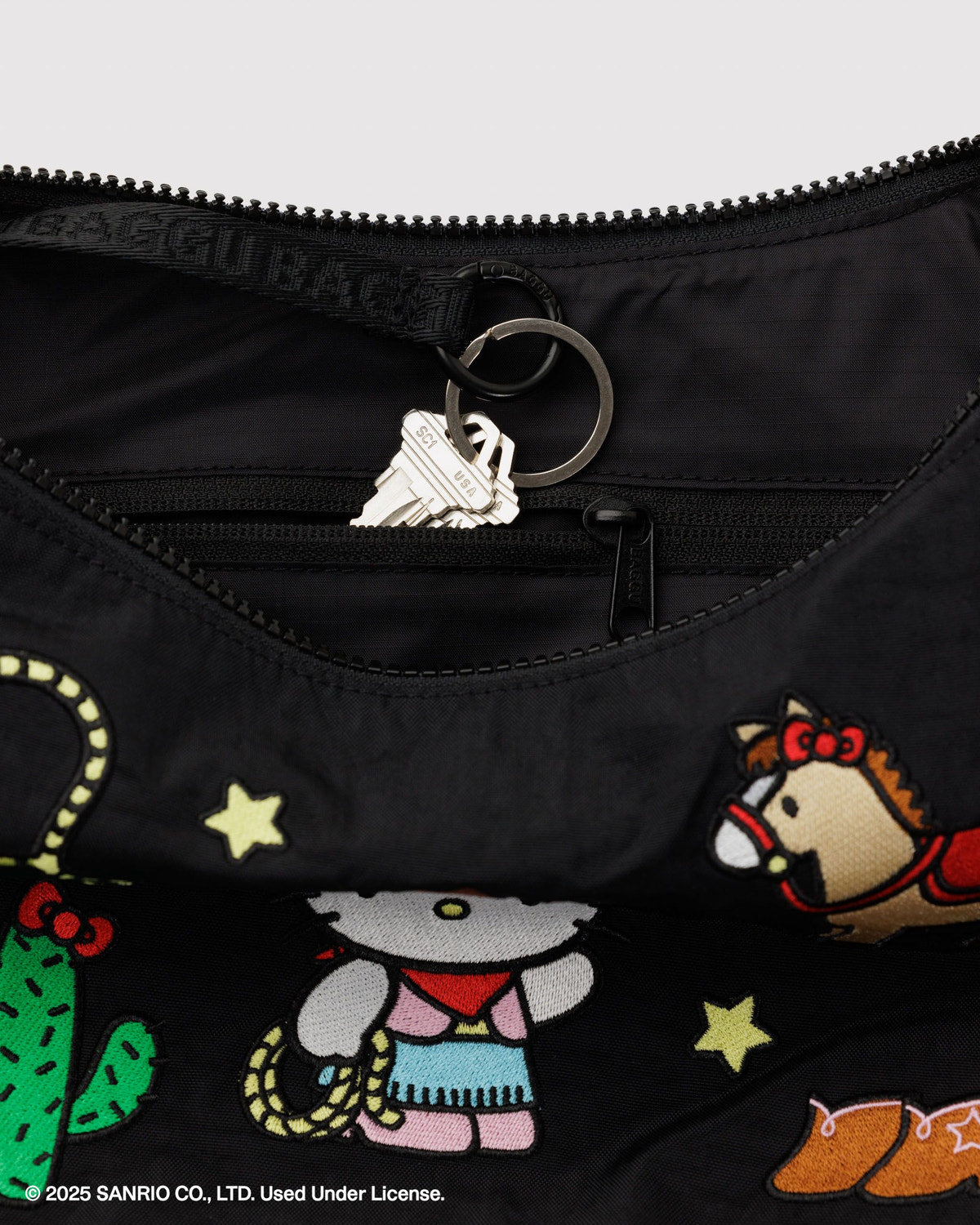 Baggu Everyday - Medium Nylon Crescent Bag Embroidered Hello Kitty Western