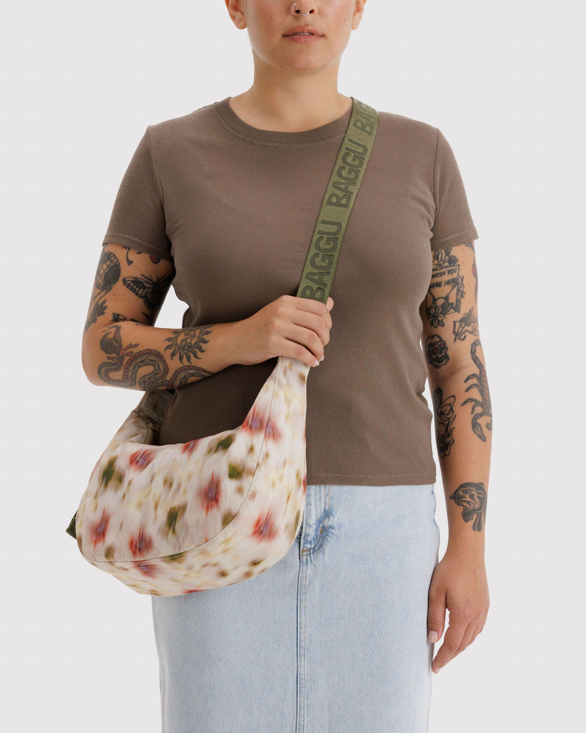 Baggu Classic - Medium Nylon Crescent Bag Abstract Floral