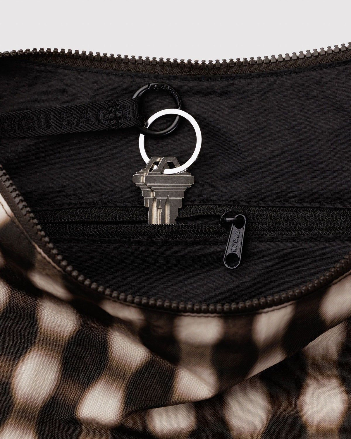 Baggu Quality - Large Nylon Crescent Bag Blurred Gingham Brown