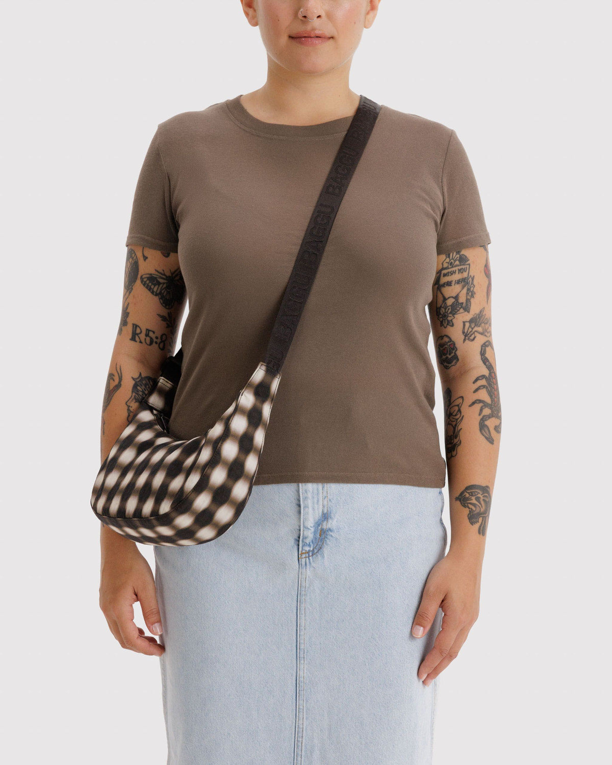 Baggu Quality - Small Nylon Crescent Bag Blurred Gingham Brown