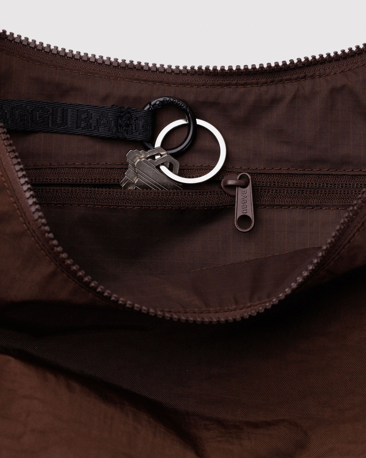 Baggu Popular - Medium Nylon Crescent Bag Coffee
