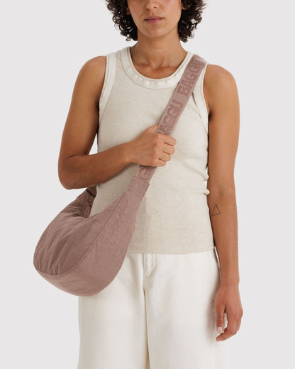 Baggu Everyday - Medium Nylon Crescent Bag Toasted Almond