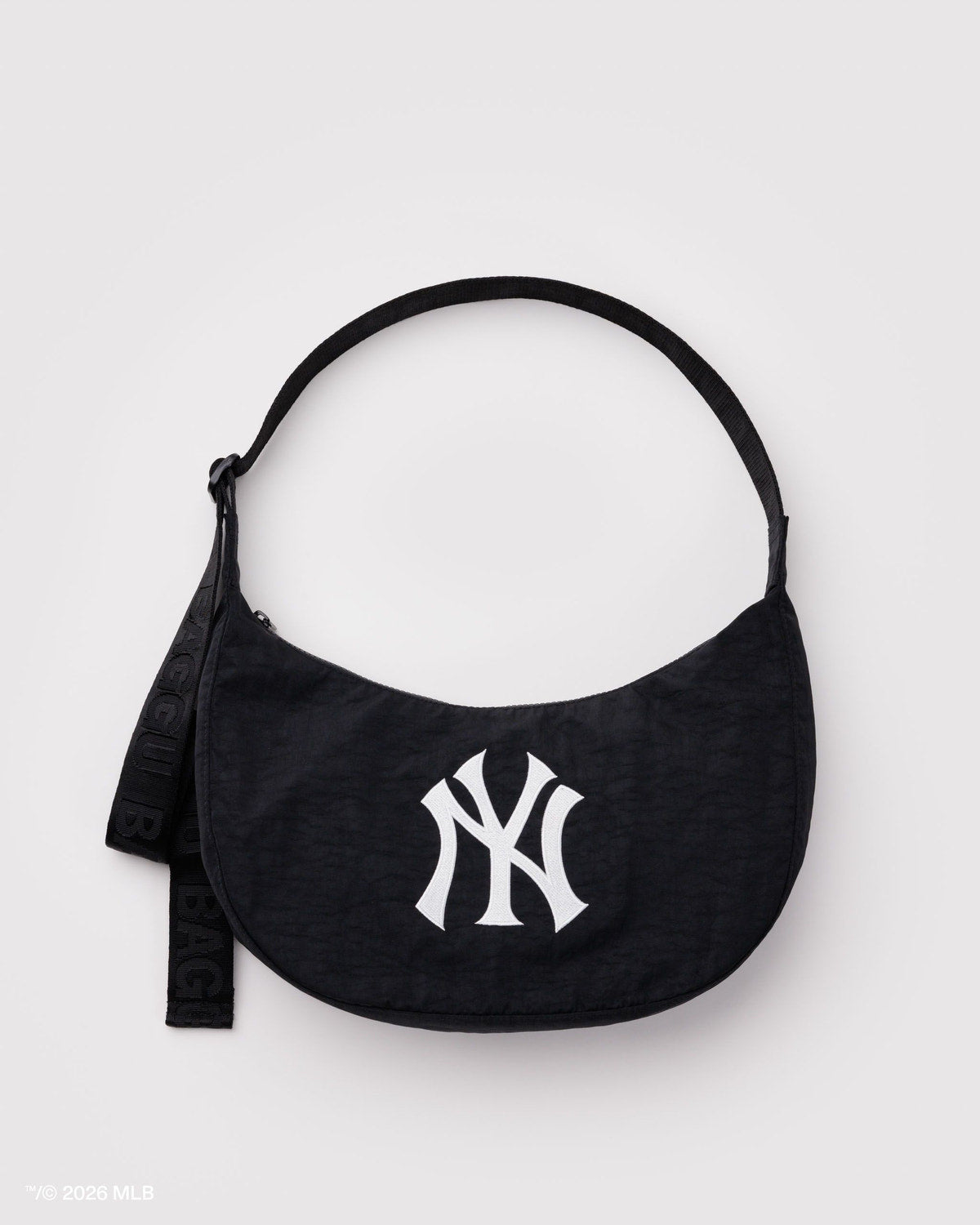 Baggu Smart Buy - Medium Nylon Crescent Bag New York Yankees™