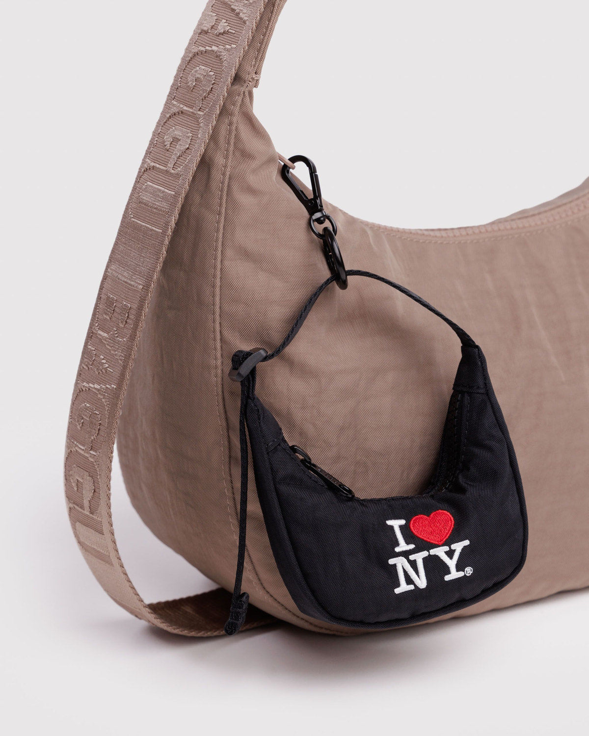 Baggu Trending - Crescent Bag Charm I Love NY