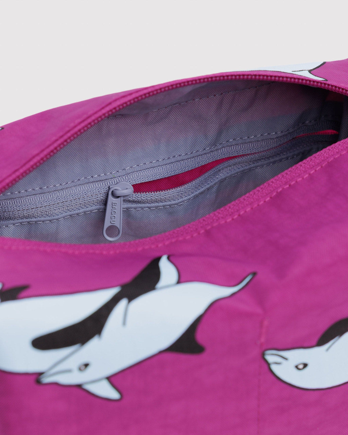 Baggu Quality - Dopp Kit Dolphins