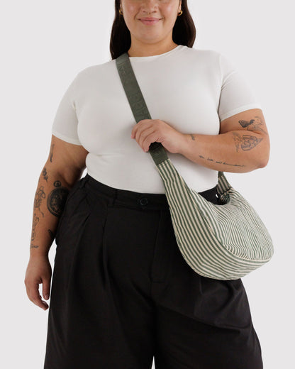 Baggu Signature - Medium Nylon Crescent Bag Sage Stripe
